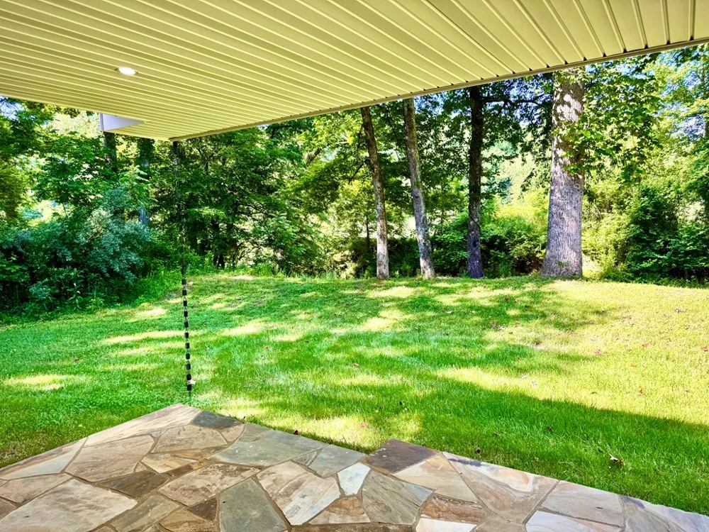6389 Old Hwy 64 W Warne, NC 28909