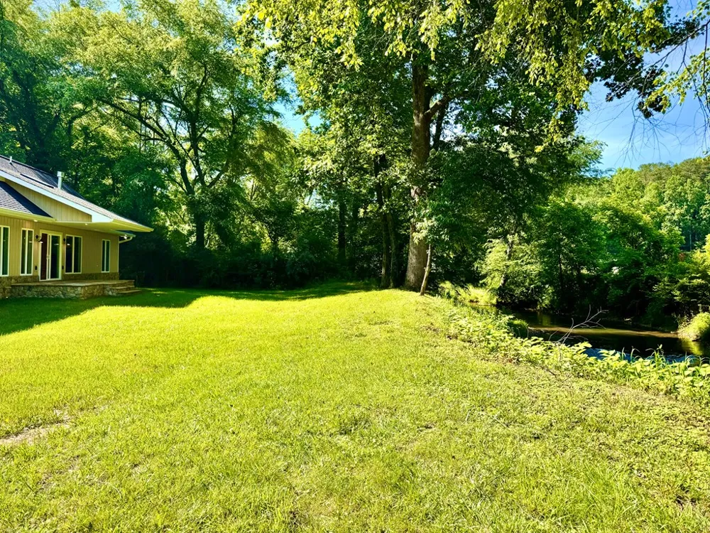 6389 Old Hwy 64 W Warne, NC 28909