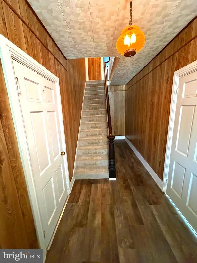 33 W FORREST AVENUE Shrewsbury, PA 17361