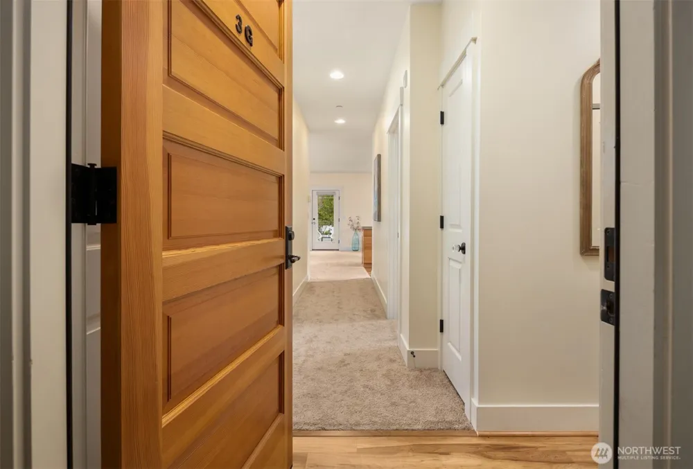 9551 NE South Beach Drive #3G Bainbridge Island, WA 98110