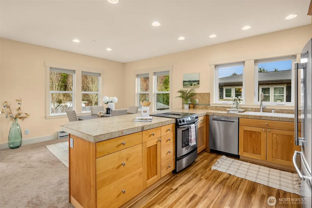 9551 NE South Beach Drive #3G Bainbridge Island, WA 98110