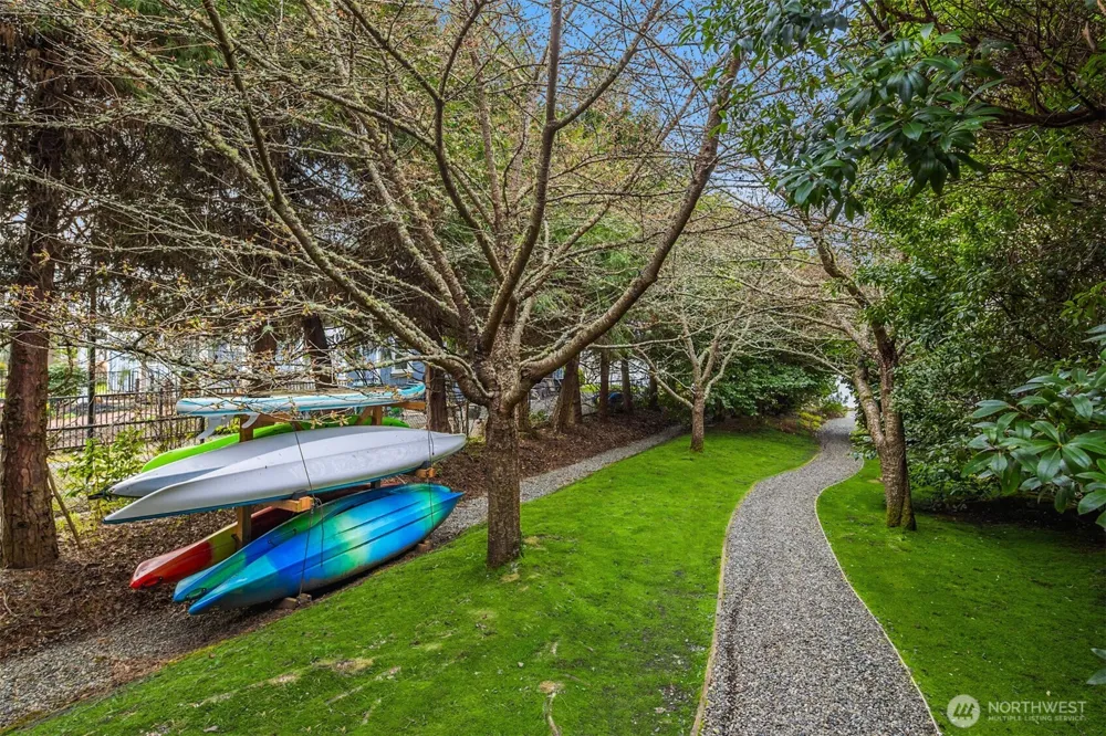 9551 NE South Beach Drive #3G Bainbridge Island, WA 98110