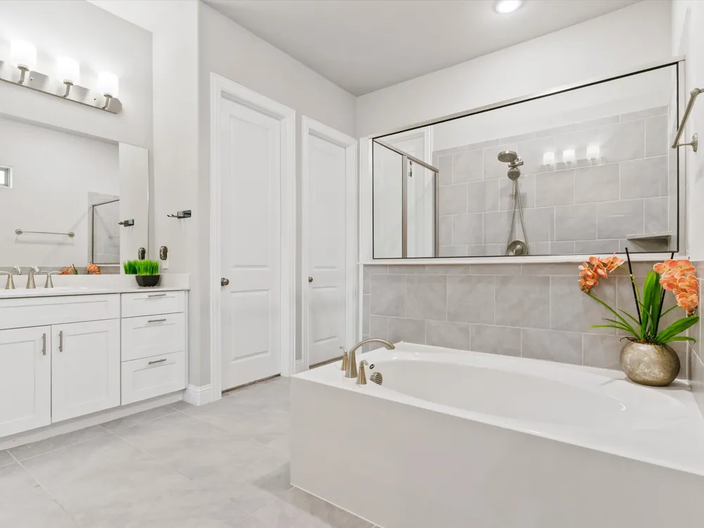 12767 Royal Oaks Lane Farmers Branch, TX 75234