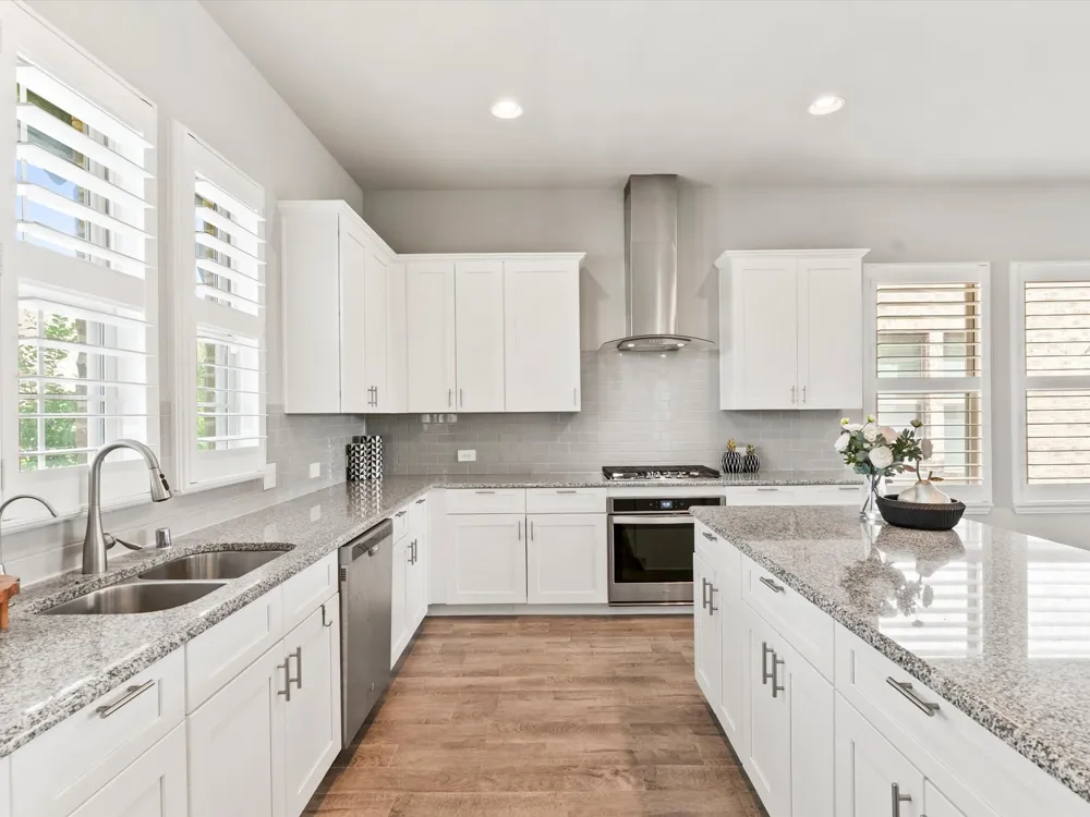 12767 Royal Oaks Lane Farmers Branch, TX 75234