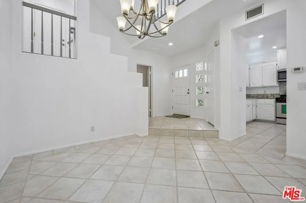 1007 Sunset Oak Circle Newbury Park, CA 91320