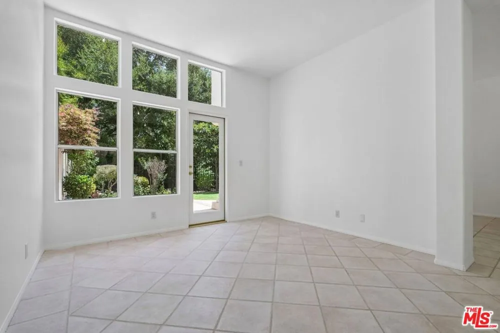 1007 Sunset Oak Circle Newbury Park, CA 91320