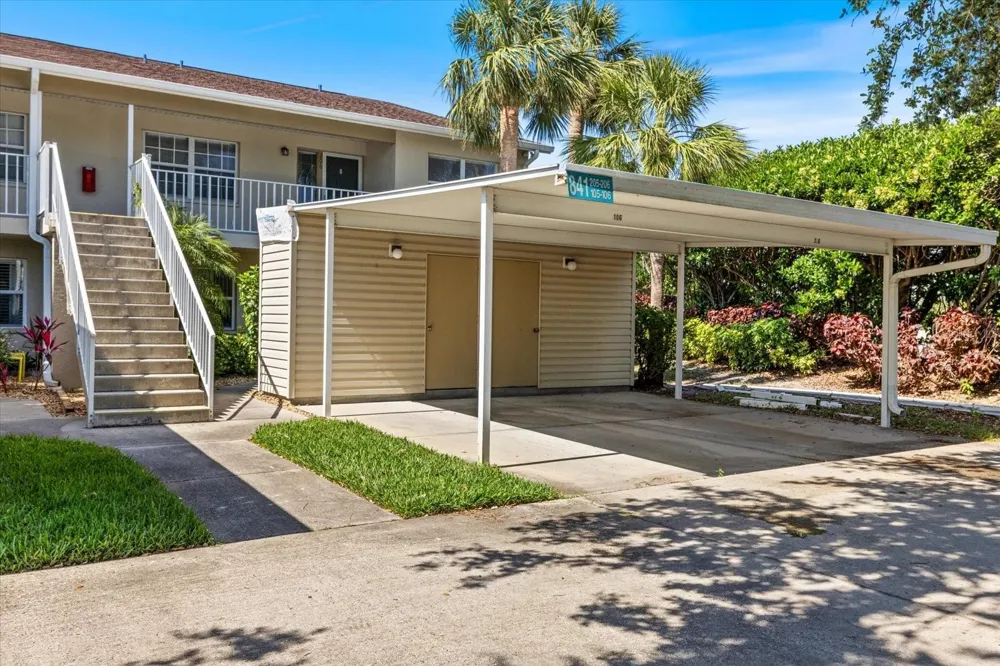 841 WATERSIDE DRIVE #206 Venice, FL 34285