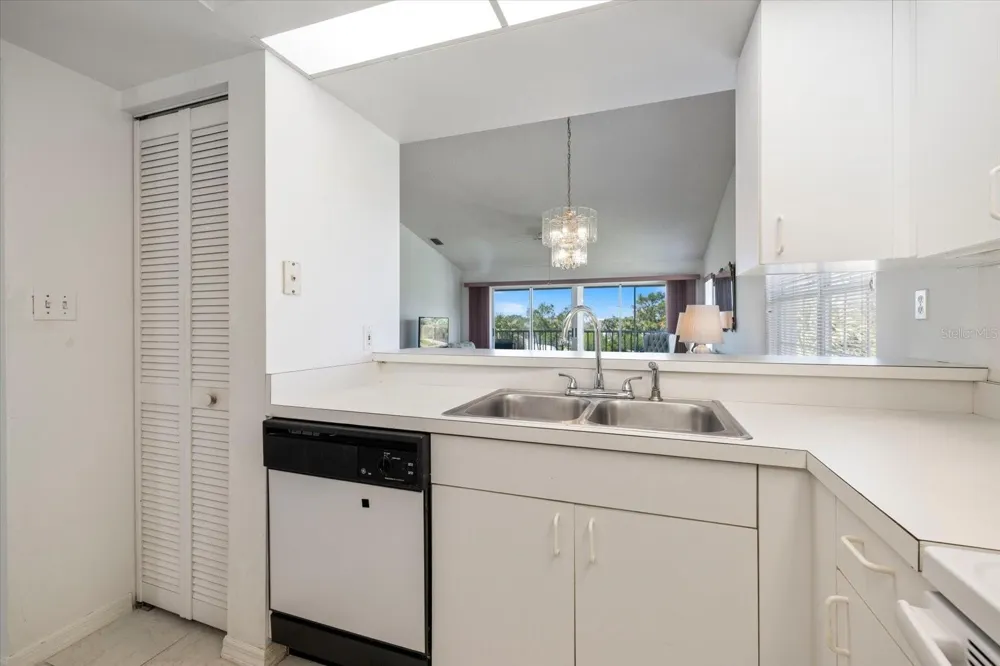 841 WATERSIDE DRIVE #206 Venice, FL 34285