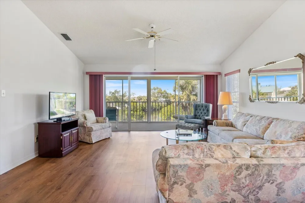 841 WATERSIDE DRIVE #206 Venice, FL 34285
