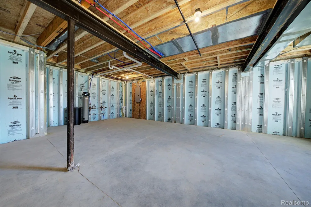 562 ROUND ROCK DRIVE Marion Township, MI 48843