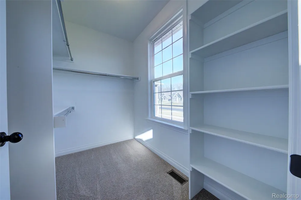 562 ROUND ROCK DRIVE Marion Township, MI 48843