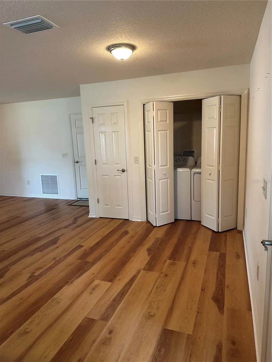 716 TRUMAN AVENUE Lady Lake, FL 32159