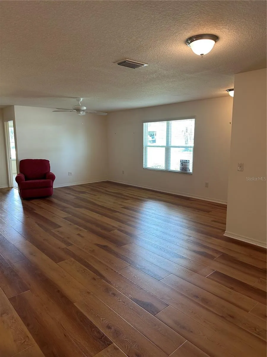 716 TRUMAN AVENUE Lady Lake, FL 32159