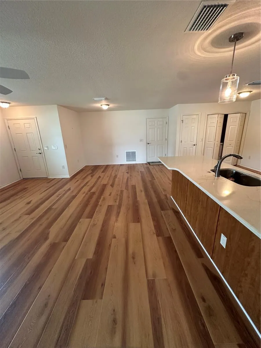 716 TRUMAN AVENUE Lady Lake, FL 32159