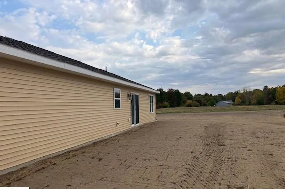 30 Mockingbird Drive Blair Township, MI 49685