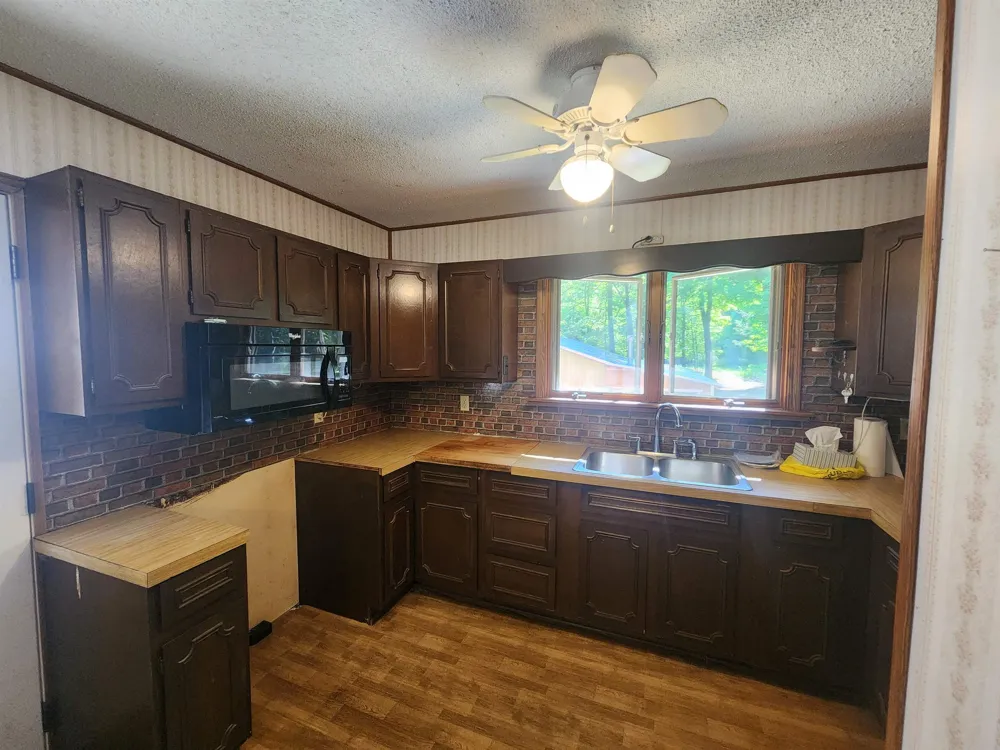 18219 Northwood Highway Arcadia Township, MI 49613