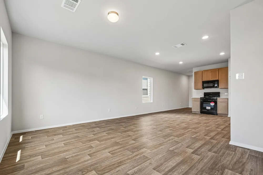 157 Tempest Trail Maxwell, TX 78656