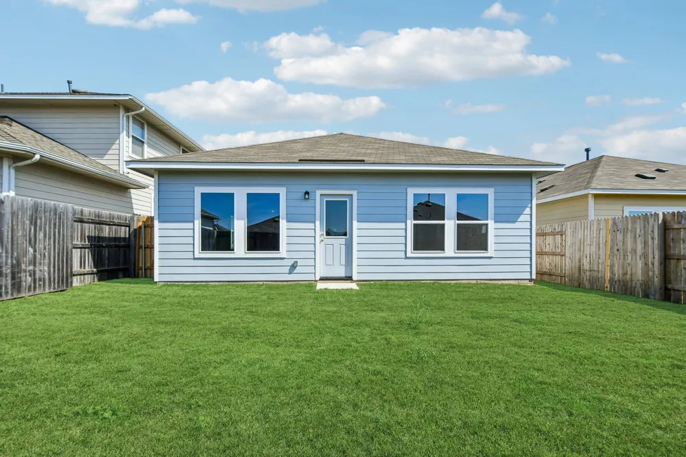 157 Tempest Trail Maxwell, TX 78656