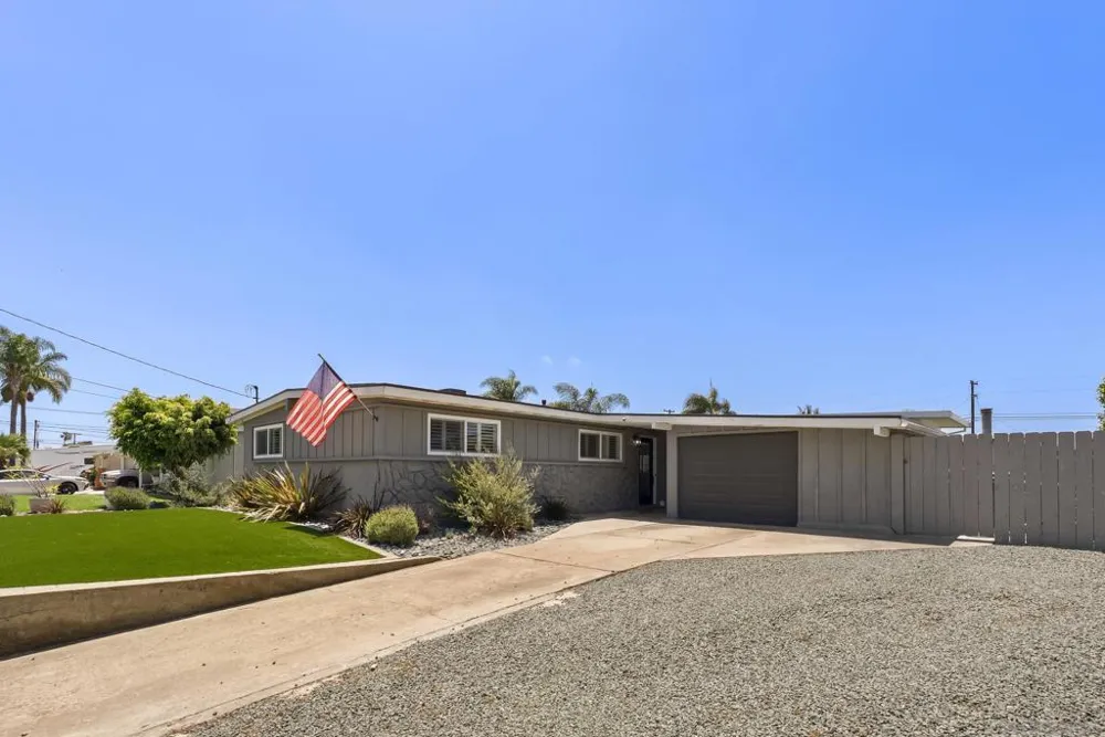 825 Hickory Ct Imperial Beach, CA 91932