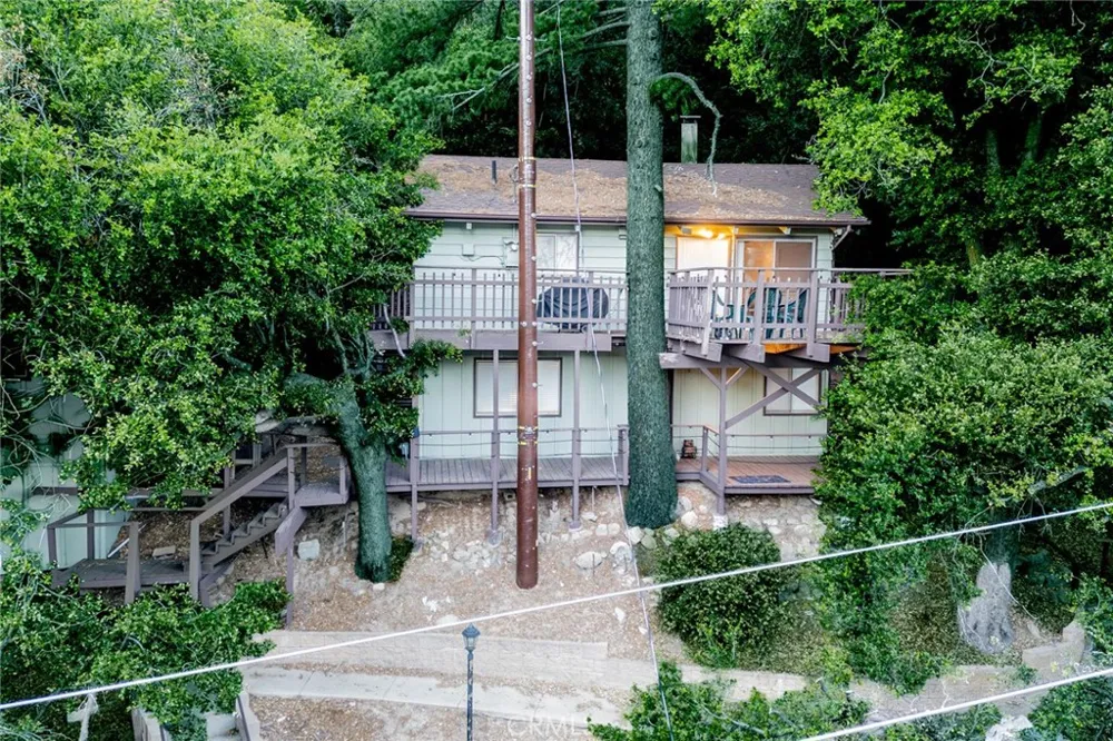25123 Valle Drive Crestline, CA 92325