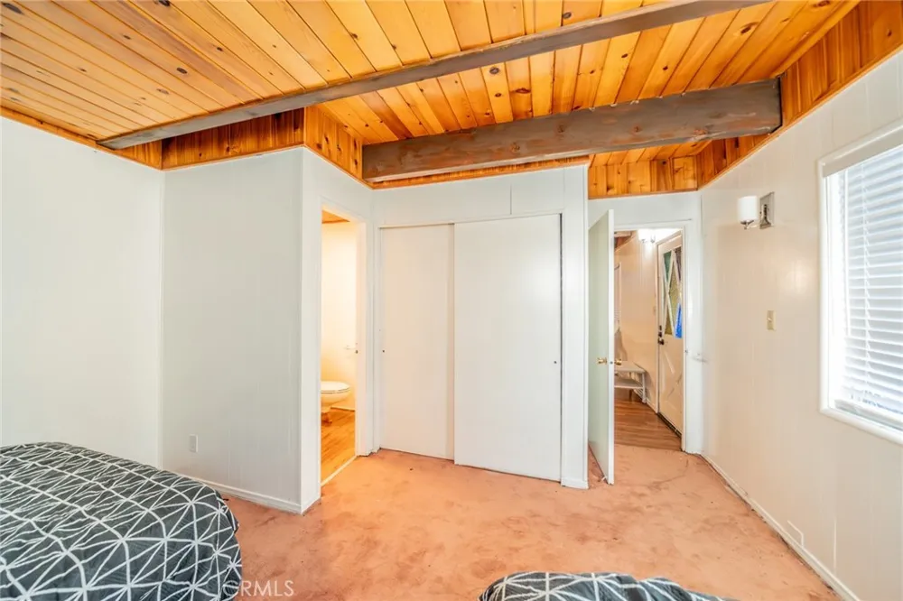 25123 Valle Drive Crestline, CA 92325
