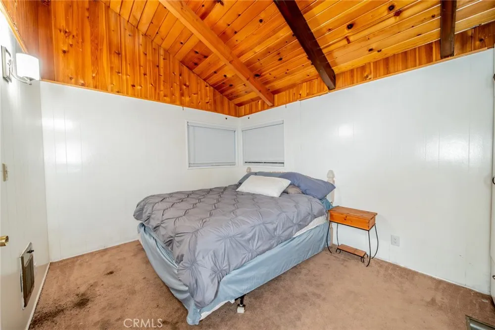 25123 Valle Drive Crestline, CA 92325