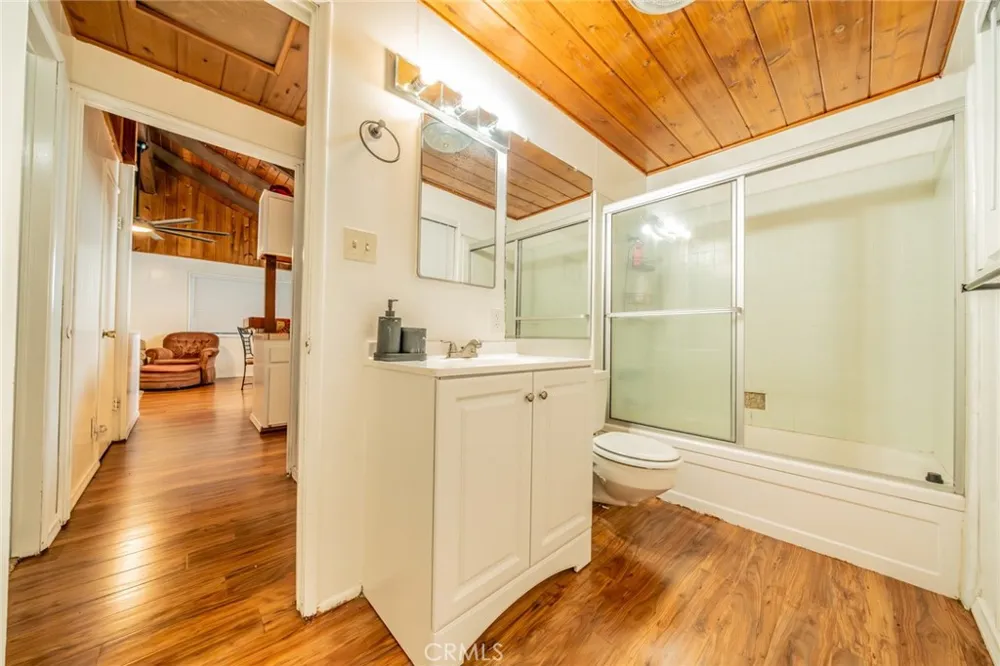 25123 Valle Drive Crestline, CA 92325