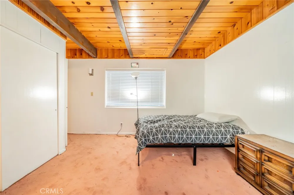 25123 Valle Drive Crestline, CA 92325
