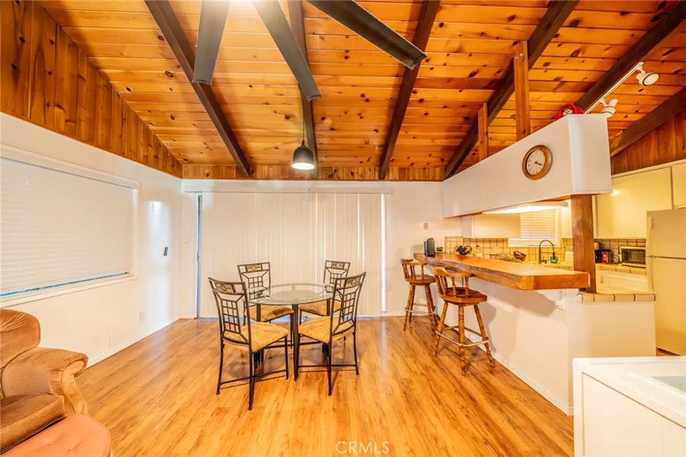 25123 Valle Drive Crestline, CA 92325