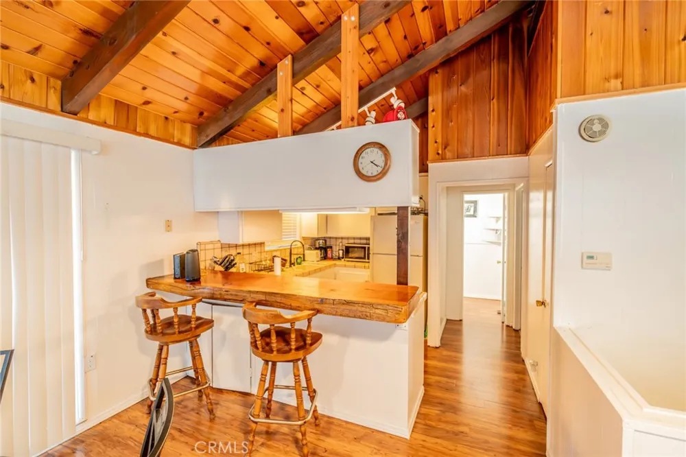 25123 Valle Drive Crestline, CA 92325