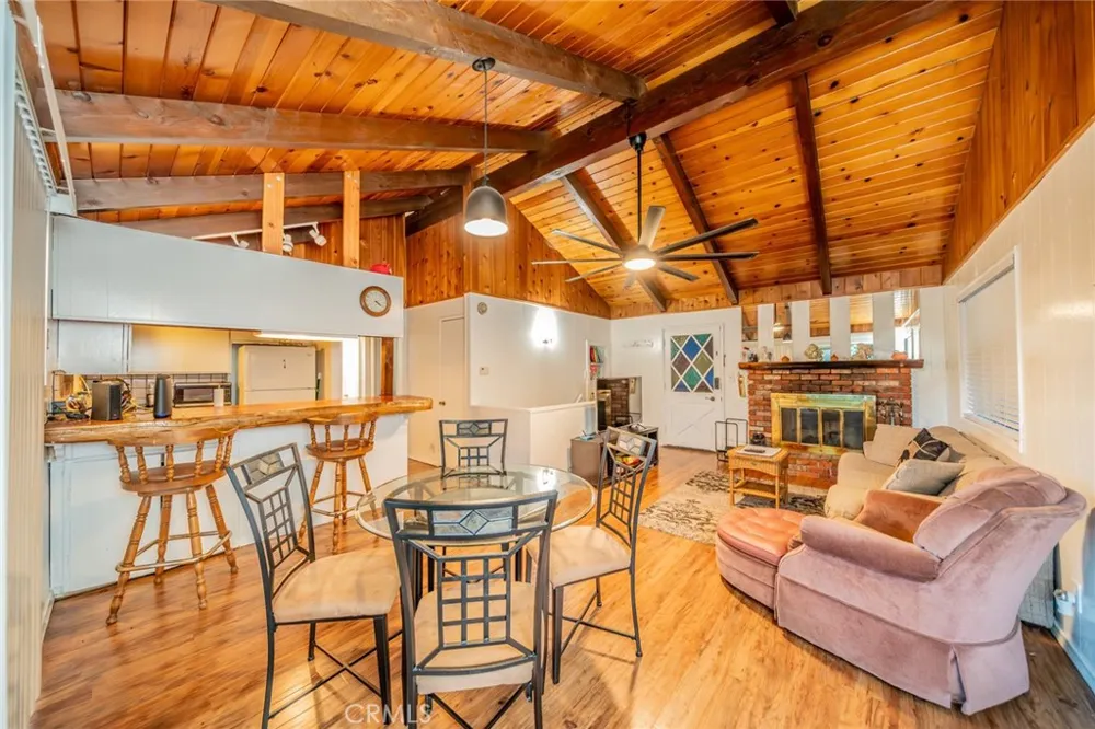 25123 Valle Drive Crestline, CA 92325