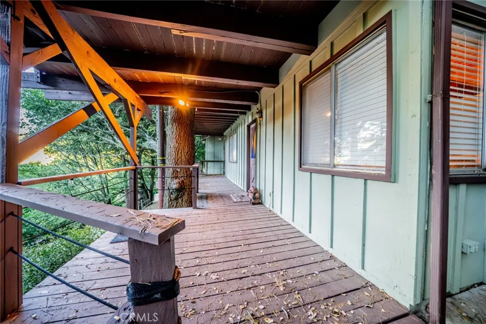 25123 Valle Drive Crestline, CA 92325