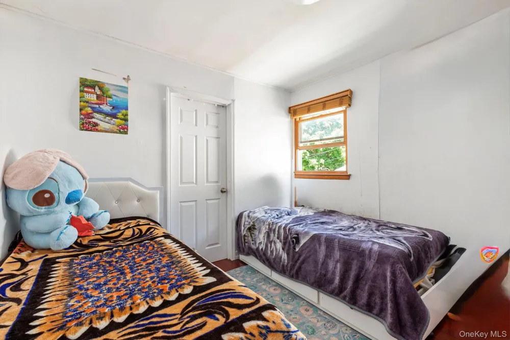 6722 211th Street Oakland Gardens, NY 11364