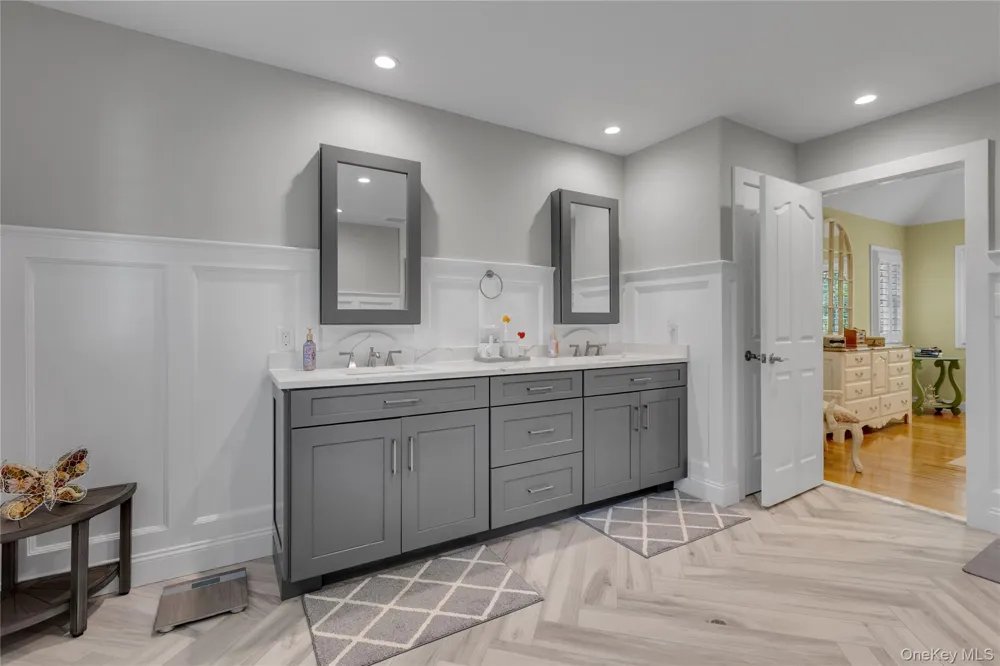 216 Landing Lane Baiting Hollow, NY 11933