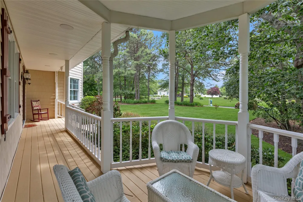 216 Landing Lane Baiting Hollow, NY 11933