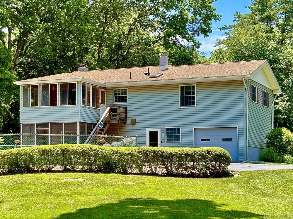 6 Kipsbergen Drive Rhinebeck, NY 12572