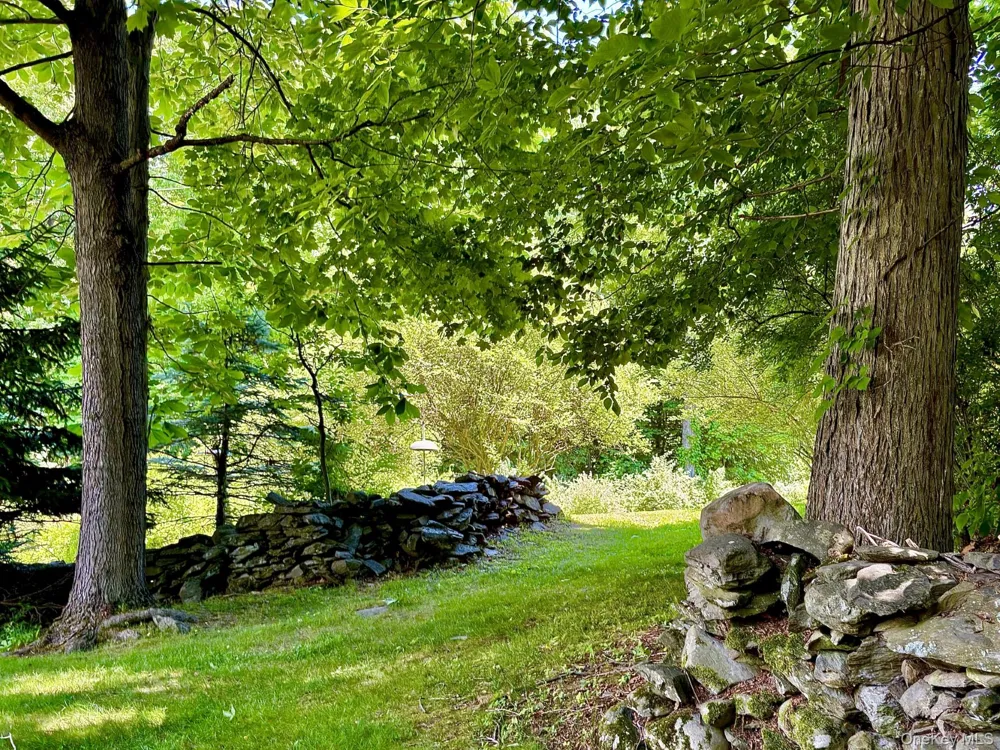 6 Kipsbergen Drive Rhinebeck, NY 12572