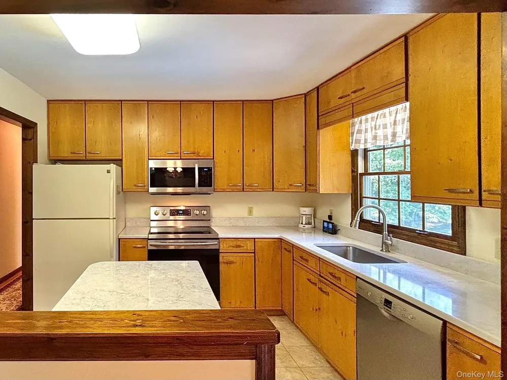 6 Kipsbergen Drive Rhinebeck, NY 12572