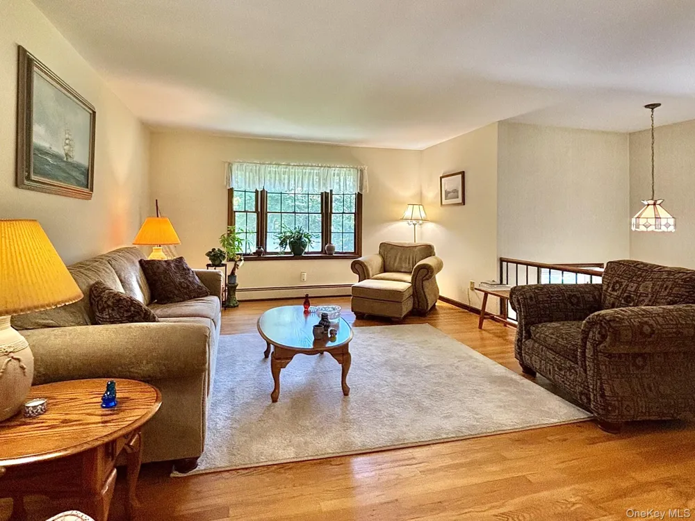 6 Kipsbergen Drive Rhinebeck, NY 12572