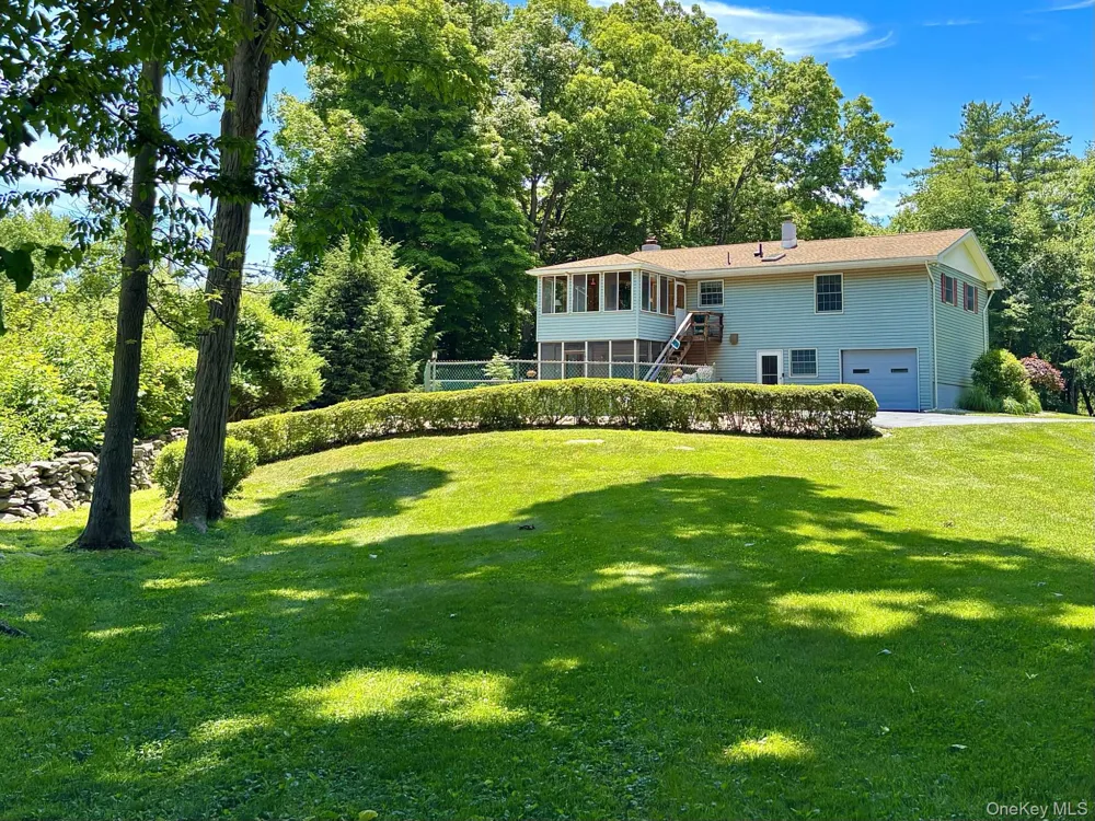 6 Kipsbergen Drive Rhinebeck, NY 12572