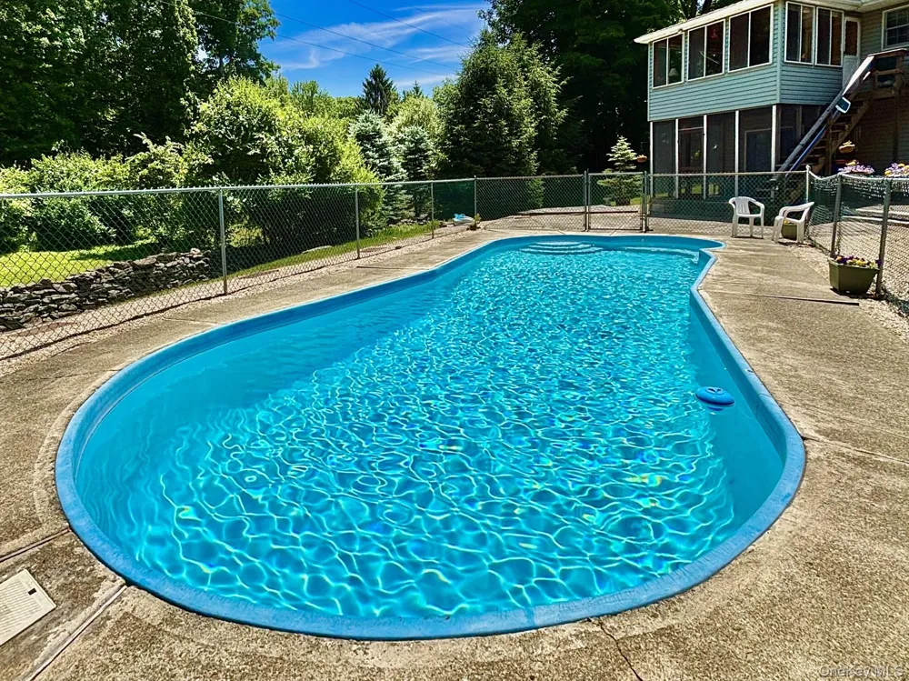 6 Kipsbergen Drive Rhinebeck, NY 12572