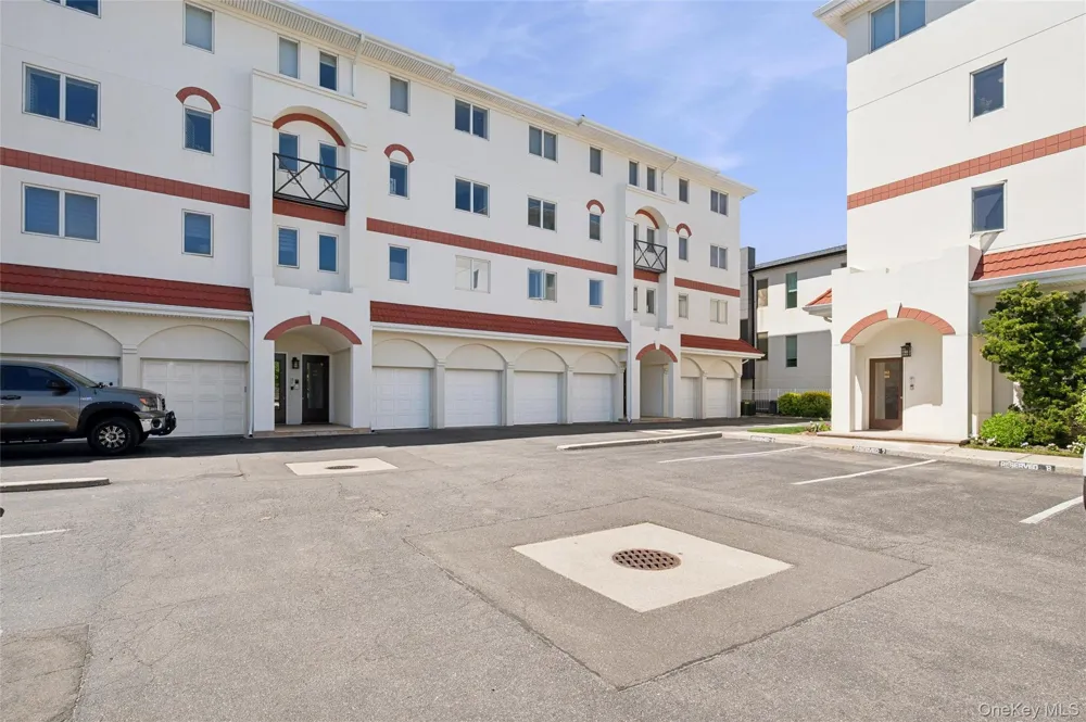 452 Oceanfront #102 Long Beach, NY 11561