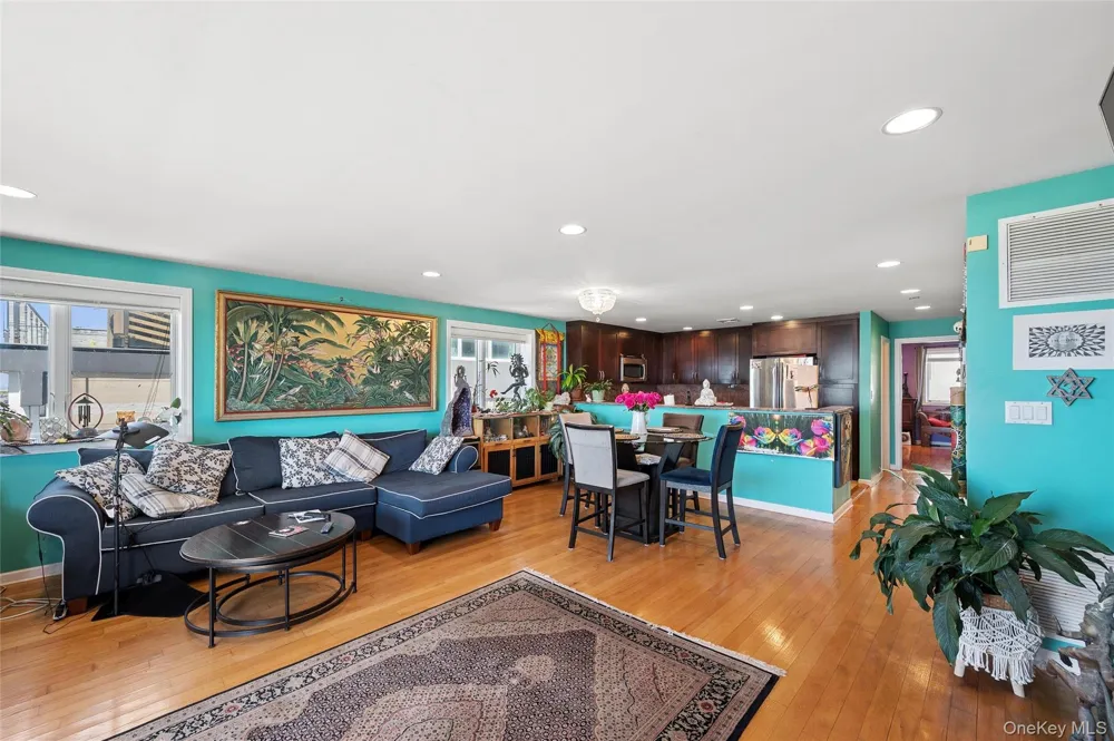 452 Oceanfront #102 Long Beach, NY 11561