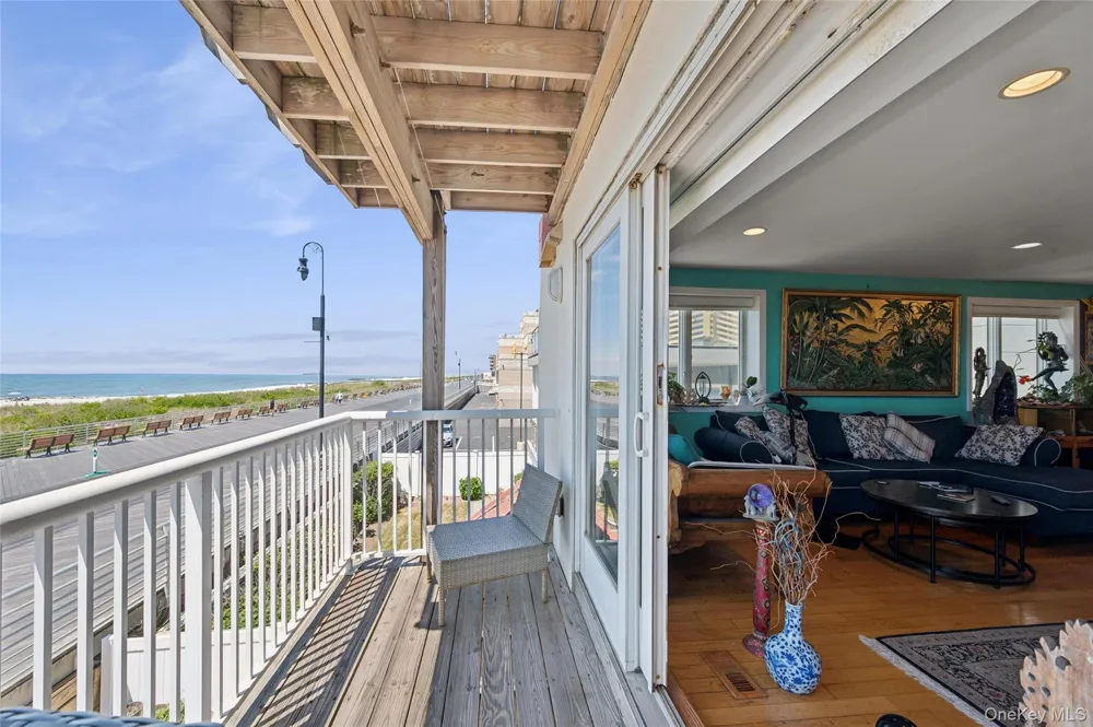 452 Oceanfront #102 Long Beach, NY 11561