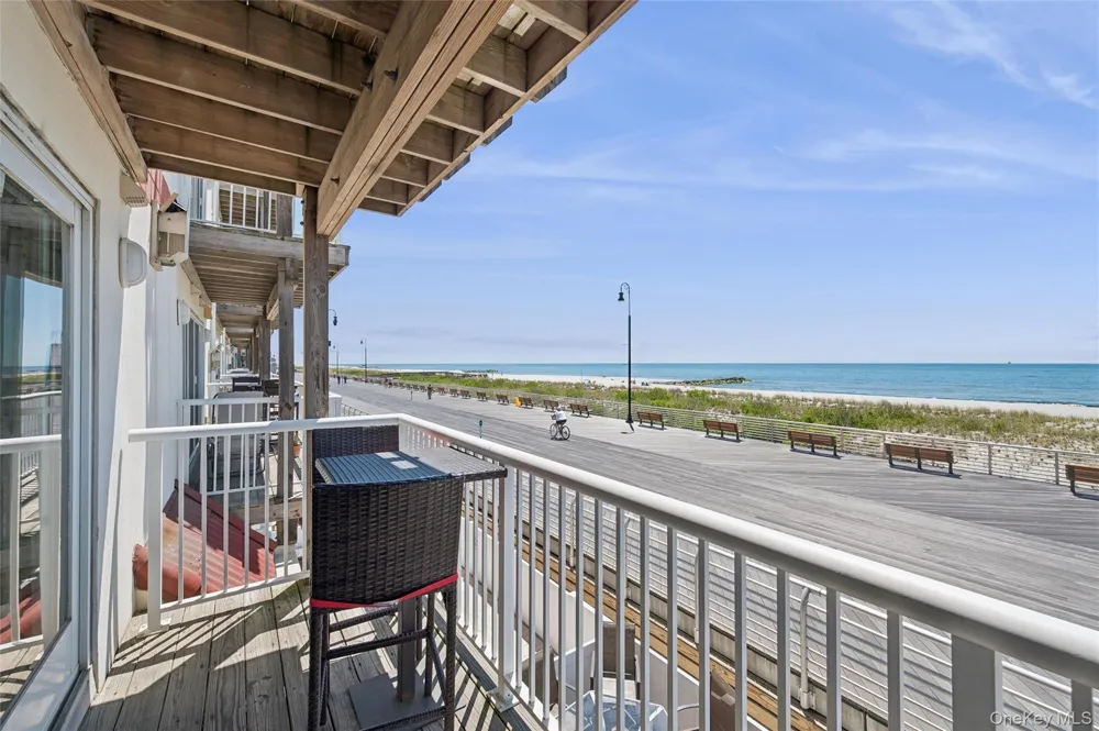 452 Oceanfront #102 Long Beach, NY 11561