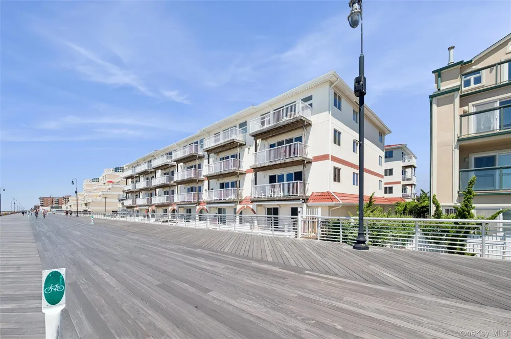 452 Oceanfront #102 Long Beach, NY 11561