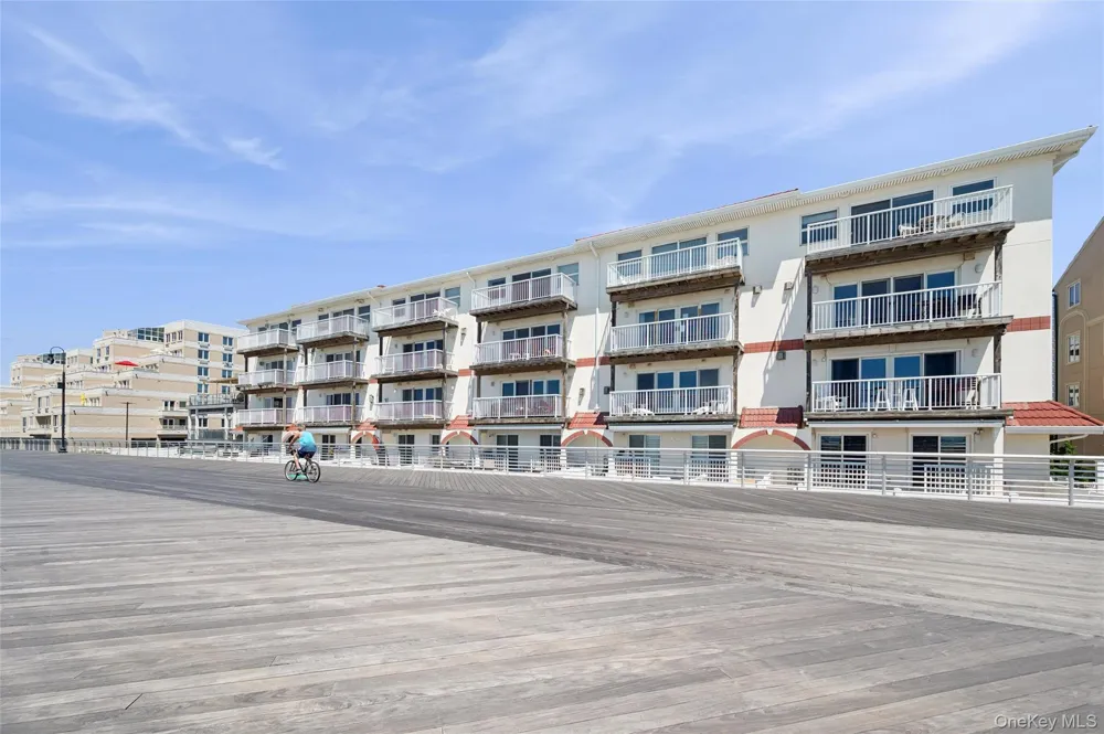 452 Oceanfront #102 Long Beach, NY 11561