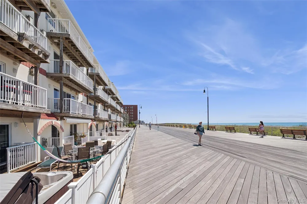 452 Oceanfront #102 Long Beach, NY 11561