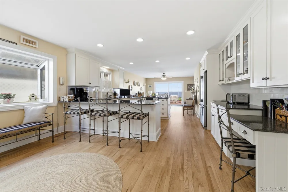 19 Oak Shore Drive Bayville, NY 11709