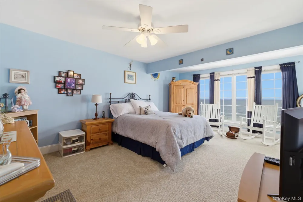 19 Oak Shore Drive Bayville, NY 11709